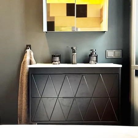 Platanenblick In An Der Elbe *