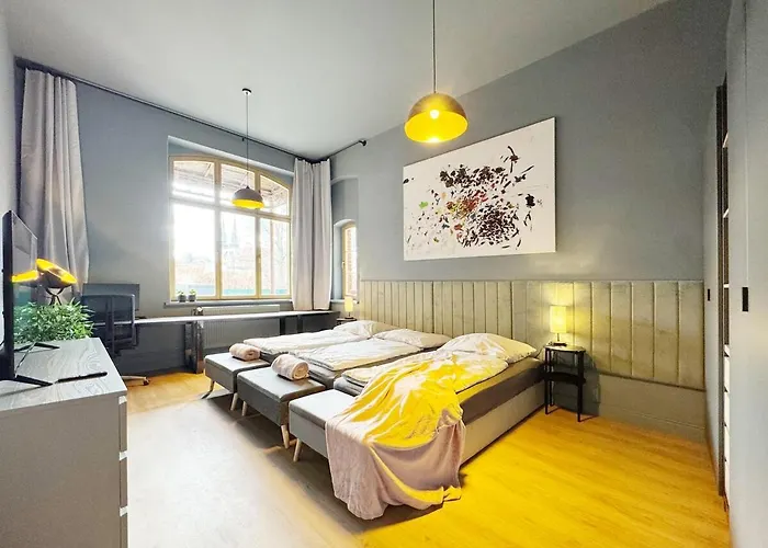 Platanenblick In An Der Elbe Schönebeck